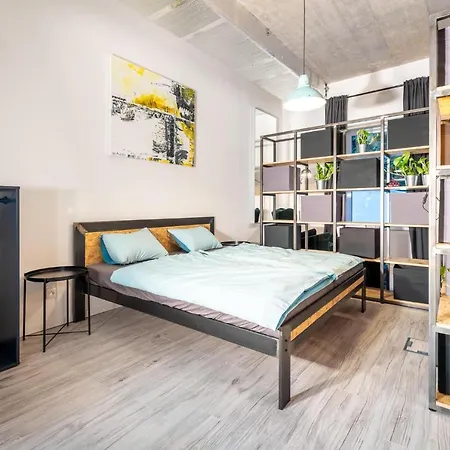 Industrial Zero Διαμέρισμα Μπρατισλάβα